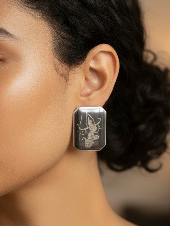 Siam Jewelry - Vintage Siam Sterling Niello Clip on Earrings